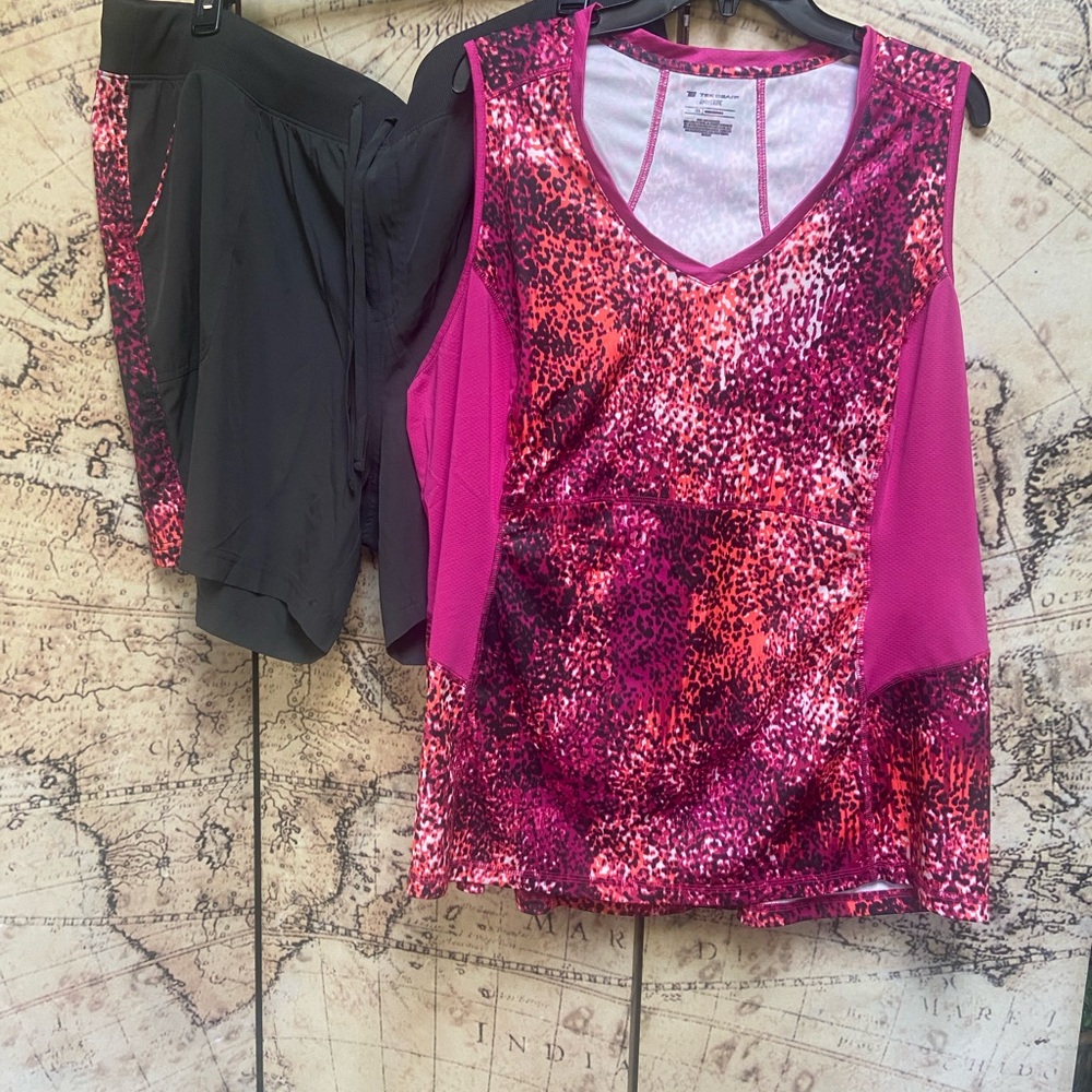 Tek Gear Pink and Black Athletic Set 2x-3x